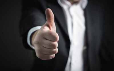 Choosing an Invoice Discounting Partner in South Africa: A 2025 Research Guide for SMMEs